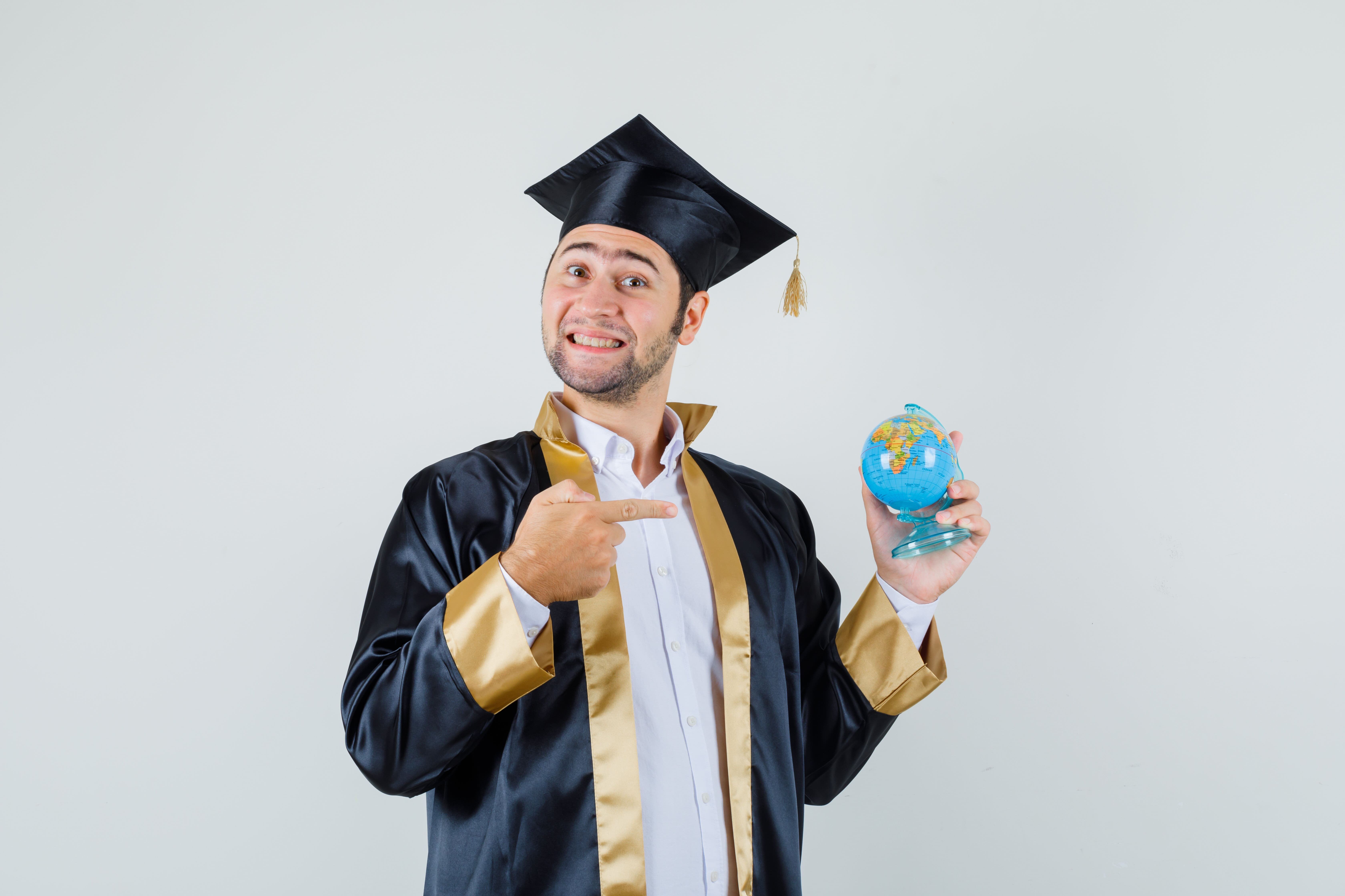 High-Paying Scholarships for Students: Top Global Opportunities 2025